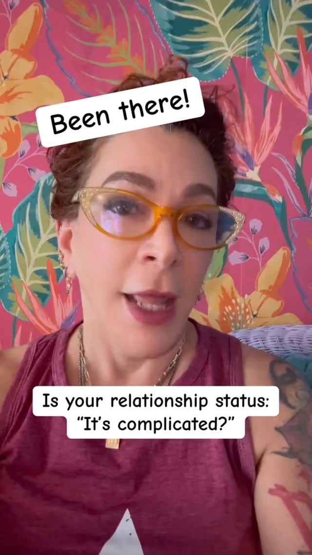 #anxiousattachment #attachmentstyle #codependency #datingtips #relationshiptips #itscomplicated #avoidantattachment