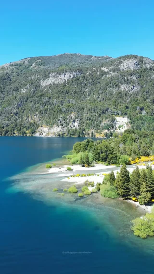 🇦🇷☀️ Bariloche no verão? Sim! E é simplesmente incrível! 🌄💦
Muito além da neve e das montanhas geladas, o verão revela um outro lado desse destino — lagos cristalinos, trilhas verdes e paisagens de tirar o fôlego. 🌿🏔️
Uma experiência surpreendente que mostra que Bariloche é perfeita em qualquer estação. 💙
💬 Comente se você imaginava Bariloche assim,
💖 Curta se ficou com vontade de conhecer no verão,
🔗 e clique no link da bio para orçar seu roteiro gratuito — com descontos exclusivos e experiências únicas na Patagônia! ✈️✨
#Bariloche #PatagoniaArgentina #VerãoNaPatagonia #ViagemDosSonhos #Turismo #RoteiroDeViagem #TravelGoals