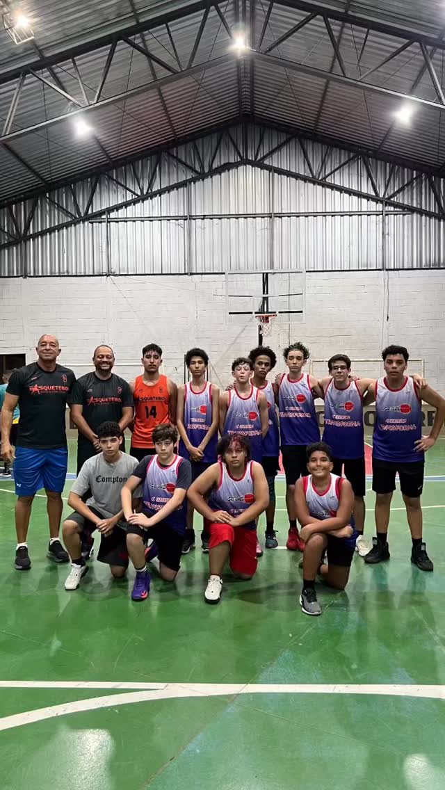 O PRIMEIRO JOGO A GENTE NÃO ESQUECE!!!
Alunos da iniciação do Núcleo Centro da AEGB realizaram o primeiro jogo contra a equipe de iniciação do CPMG Vasco dos Reis!
Alegria, foco, e claro, aquela ansiedade, marcaram esse momento muito especial para os jovens atletas!!!
#ninguemparaquemnuncapara
#basquetedebase
#formacaodequalidade #cbb