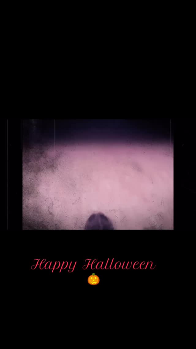 We had lots of Halloween fun in junior jazz class this week- though we missed our Year 5 dancers who were away on a school trip! Happy Halloween! 👻 🎃
#360dance #pembury #halloweendance
Music is for educational purposes only.