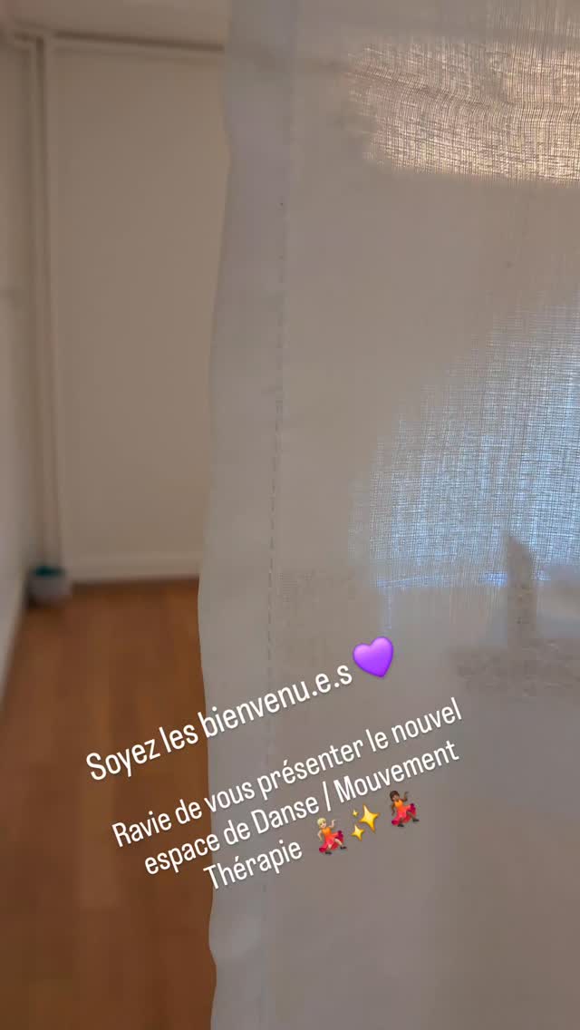 Je vous révèle enfin le nouvel espace qui vous accueille pour de la #dansemouvementthérapie 🥳
Un espace chaleureux, lumineux et aménageable en fonction des besoins et envies de mouvement.
Je consulte les mercredis et vendredis après-midi, et réponds à vos questions avec plaisir.
www.virginieberaldo.com 💜✨️💜
@espace.mosaique.pilates_
Place du Port 2, entrée Est.
2000 Neuchâtel.
#bienetre #mouvement #danse #dansecreative #dansethérapie #consciencecorporelle #corpsesprit #santementale #santephysique #therapie #psychocorporel #mouvementdoux #mouvementlibre #neuchatel #asca