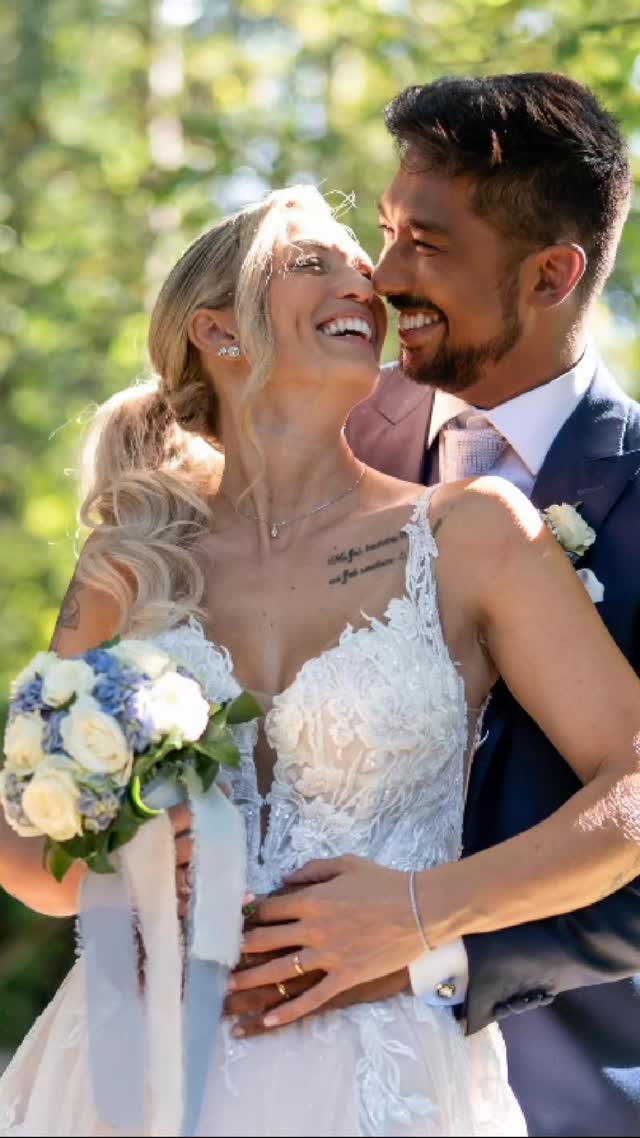 "Non c'è rimedio all'amore se non amare ancora di più." — Henry David Thoreau
Eleonora e Maf
In questo giorno, ogni scatto racconta una promessa di amore infinito. Che meraviglia assistere a tanta bellezza.
❤️
@__elly89
@legolas3hbk
@cenacolo_location
@stilfotowedding
#StudioFotografico #Stilfoto #Wedding #lombardia
#LoveStory #WeddingVibes #PerSempre
#matrimonio #fotografomatrimonio #studiofotografico #weddingfilm #weddingphotography #weddingday #love #emotions #StilfotoWedding #SommaLombardo #party #sposi #weddingday #portraitphotography #StilfotoWedding #weddingPhotographer #italianwedding @matrimoniocom