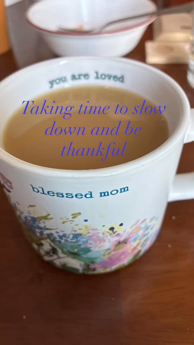 Thankful for the little things like leaves, tea, Muffin (our mascot) and sweet little treats for loved ones.
#pianoteacher #pianoandviolin #pianolessons #music #violinlessons #piano #violin #lessons #yeahthatgreenville #musictheory #fall #grateful