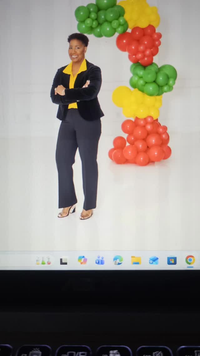 While you sleep we're out making magic, late night drops, early set ups, and all the behind the scenes grind you don't see, it's all part of the passion! AND YES TIPS ARE ALWAYS APPRECIATED!
Its not just balloons-its long drives, and a whole lot of heart.
We love what we do and we're so thankful for every kind word, smile, referrals!
#balloondecor
#smallbusinesslove
#balloonartistlife
#tipsareappreciated
#behindthescenes