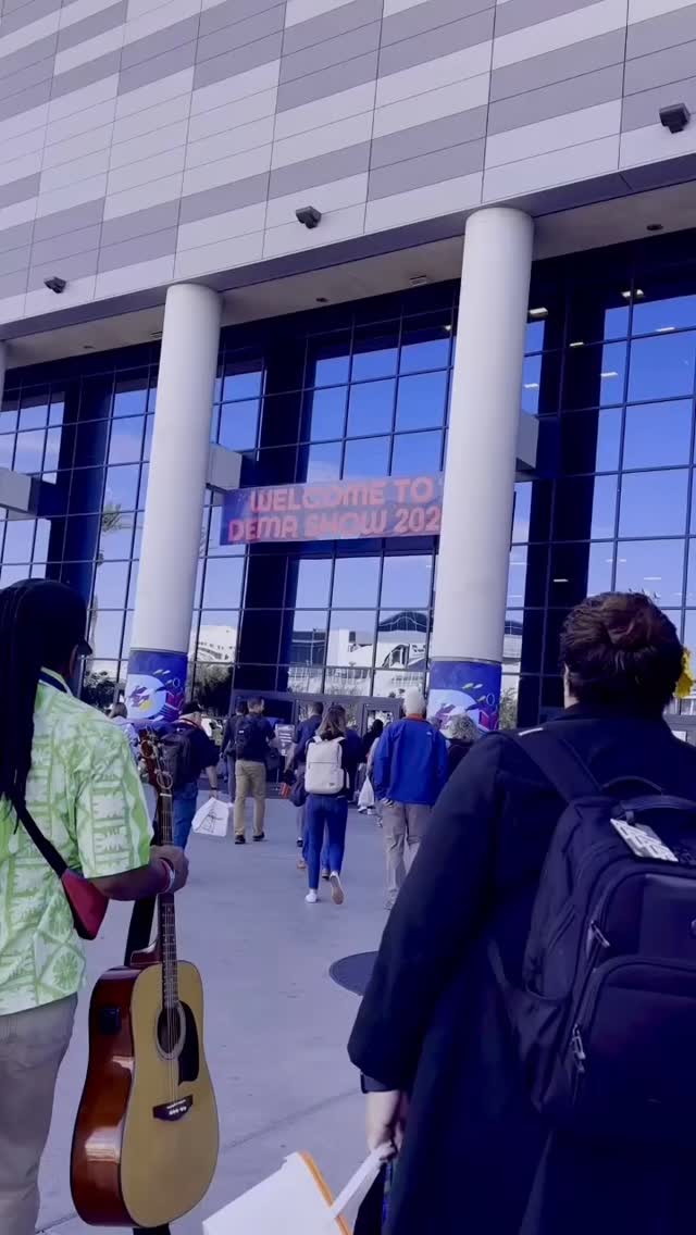 Catch #ProShotCase at Booth 975 during #DEMAShow2025! 🌊
Here’s a look back at us last year in Vegas — this time we’re bringing the same energy to Orlando, bigger waves, and even cooler gear. 💙
Let’s make a splash again!
#ProShotCase #DEMAShow #UnderwaterPhotography #Orlando2025