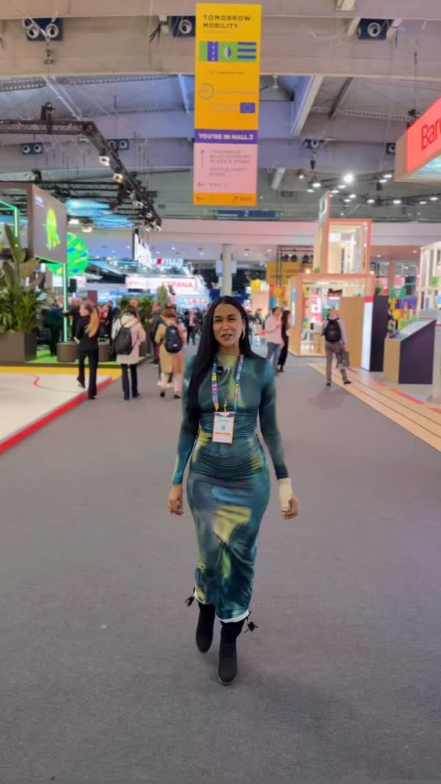 El Smart City Expo World Congress es el encuentro más importante del mundo donde se habla sobre innovación y sostenibilidad de las ciudades.
Aquí encontramos a Tomorrow.Blue Economy Que impulsa proyectos que protegen los océanos, regeneran ecosistemas marinos y crean nuevas formas de vivir en armonía con el mar 🌊💙
Gracias a todos estos proyectos por pensar en los océanos e inspirarnos para seguir trabajando para protegerlos.
Un futuro inteligente también es un futuro azul. 🩵
#barcelona a @smartcityexpo #barcelona #ciudadesinteligentes