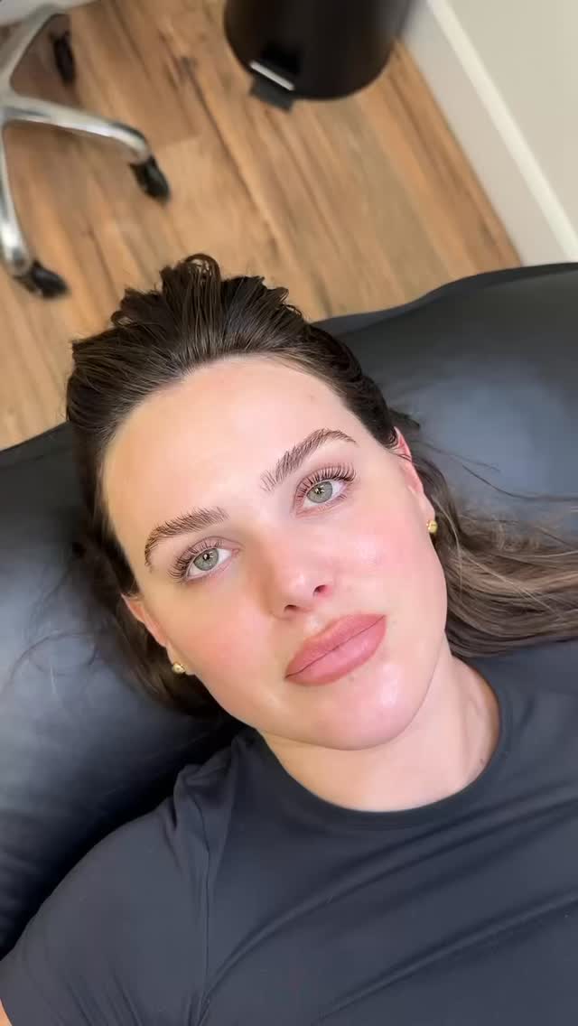 ✨Lash Lift + Tint by Monique✨
#lashliftandtint #lashlift #losangeleslashes #losangeleslashlift #losangelessalon