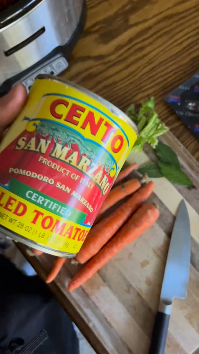 My favorite way to meal prep once the temps drop is with a slow cooker. Chop, add, wait — that’s about it. One dish, minimal cleanup, and it’s ready when you get back from training or work. The house smells incredible and you’ve got hot food waiting.
Here I’ve got a one-pot Beef Ragu — the perfect cold-weather comfort meal:
🧅1 small onion
🧄 3–5 garlic cloves, smashed
🍖 1 slab chuck roast (or short rib)
🍅 1 (28 oz) can crushed tomatoes + 1 carton beef broth
🥕 2 carrots + 2 celery stalks, chopped
🌿 2 bay leaves + 2 sprigs thyme
How to:
1️⃣ Add all ingredients to the slow cooker.
2️⃣ Cook on low for 6–8 hours.
3️⃣ Remove meat, shred, and portion into meal-prep containers.
4️⃣Blend half the sauce, along with 3 Tbsp cornstarch to emulsify and thicken. Return it to the pot, and toss in egg noodles to cook.
5️⃣Serve with ricotta, Parmesan, and fresh basil.
Balanced, hearty, and recovery-ready — minimal effort, maximum flavor.
#sportsnutrition #cycling #winter #thanksgiving #offseason #cooking #healthyrecipe