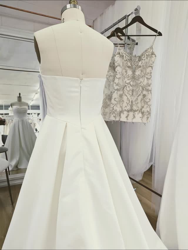 From ceremony to celebration 🤍
At Love Me Twice, we love helping brides create a seamless transition — from an elegant ceremony gown to a fun and flirty reception mini.
Whether you’re after a classic ballgown, a modern drop-waist silhouette, or a sparkling party dress, we’ll help you personalise your look for every part of your day.
💍 Sustainable | Stylish | Reloved
📍 Book your fitting in Melbourne or DM for details on available styles.
#LoveMeTwice #MelbourneBride #SustainableBridal #ReceptionDress #CeremonyGown #BridalInspo #BridalTransformation #TwoWeddingLooks #ModernBride #BridalStyle #WeddingDressMelbourne #EcoBride #CircularFashion