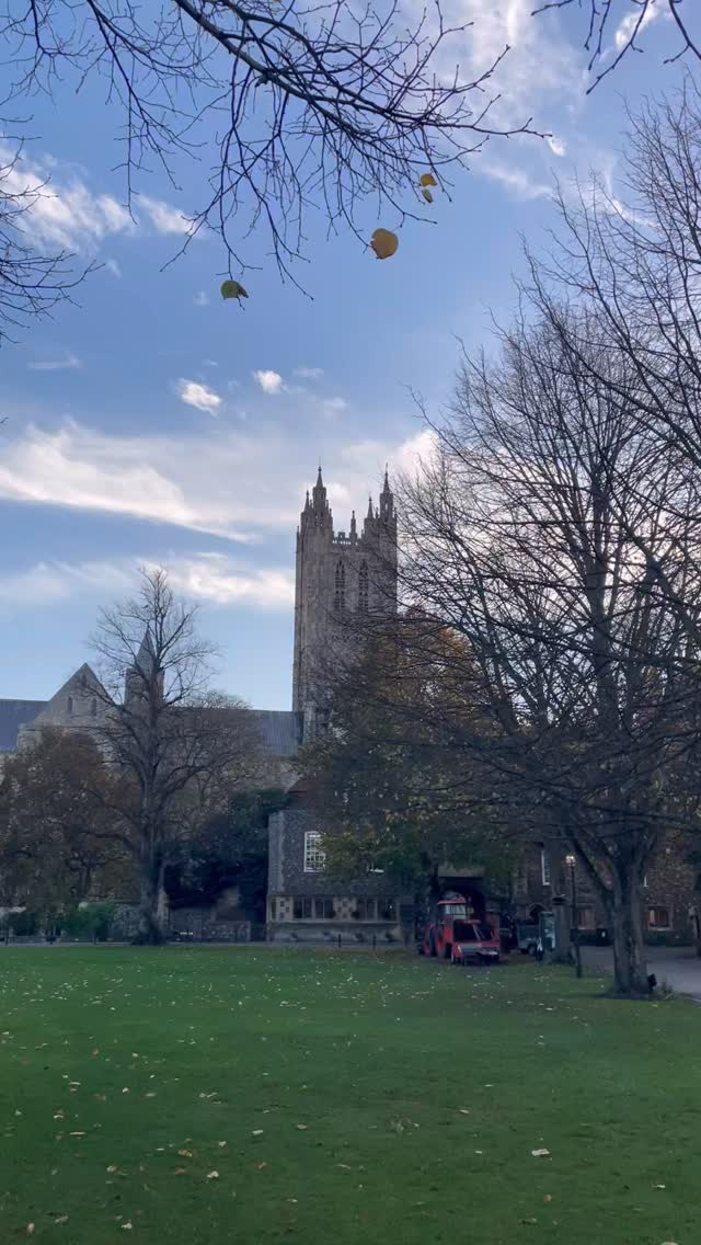 The loveliest afternoon over at @thekingsschoolcanterbury yesterday ~ visiting their darkroom with my pinhole camera kits in tow! The students did really well exploring light & time in the last afternoon light. Fighting against the setting sun, they make some amazing prints varying from 30s-5min exposures
#hernebay #thanet #canterbury #margate #alternativephotography #altphoto #whitstable #analog #whitstable #pinhole #pinholecameras #pinholes #pinholeart #pinholephotograph #handmadecamera #diycamera #kingsschoolcanterbury #ashford #faversham #ramsgate