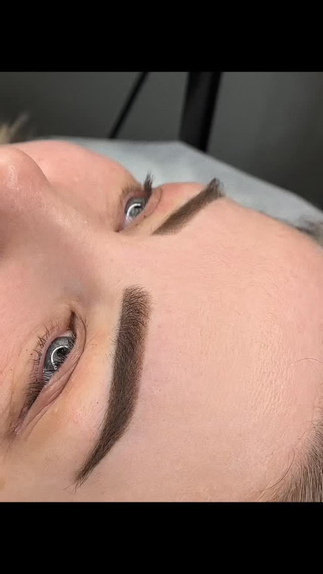 Powder Nano Brows
#microblading #powderbrows #liptint #eyeliner #permanentliner #lashenhancement #permanentmakeup #kirklandpermanent #kirklandmicroblading #businessowner #superpowers #microbladingseattle #combobrows #studioowner #seattlemicroblading #bellvuemicroblading #seattlepermanentmakeup #bellvuepermanentmakeup #Kirklandliptint #PermanentMakeupArtist #SeattleBeauty #BrowsOnFleek