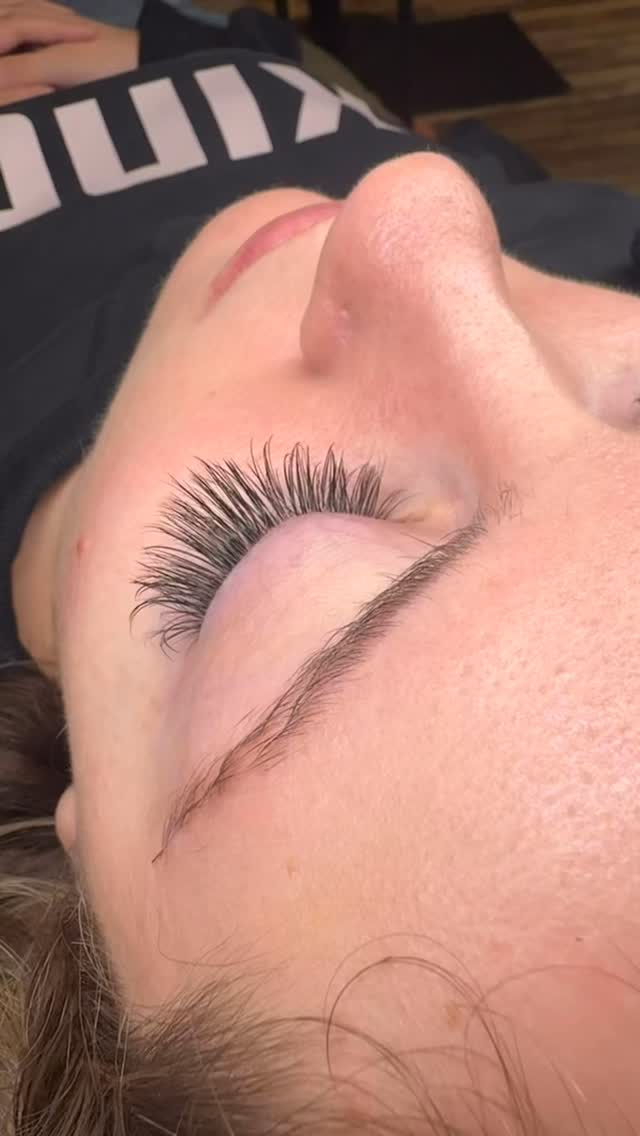 🫠🫠I’m just saying… I know a girl. Text me for an appt 808.419.8667. My holiday schedule is nutty but I’m here for ya! #eyelashextensions #wildflower #salon #sonomacounty #cotati #keepcotatiwild #lashes #pretty #girl
