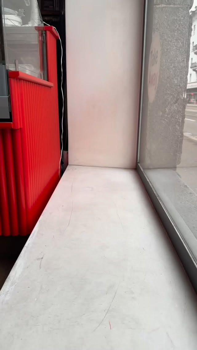 ‘Tis The Season🎁🎅🏻🎄 … and we are ready for it😍
Come visit us and find out about the biggest selection of panettoni in Zürich🥹 @ilsalottozurich @labottegadelsalotto_
#zurich #xmas #panettoni #food #festiveseason #christmas #italianfood #switzerland #foodporn #italianstyle #season #family #friends