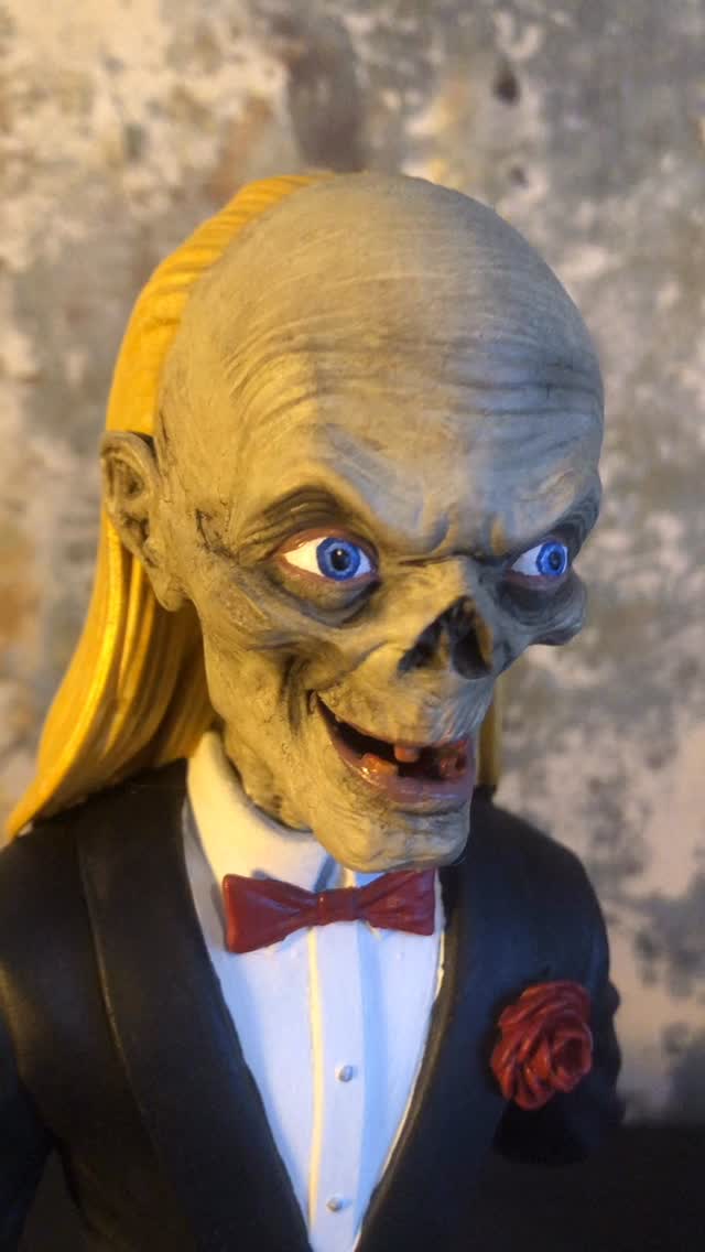 🪦 Heeere’s the Crypt Keeper! 🪦
Straight from the darkest corners of nostalgia, this hand-painted 3D-printed resin bust brings the iconic Tales from the Crypt host back to life—one wicked grin at a time.
Perfect for horror collectors, 90s nostalgia lovers, or anyone who appreciates a little dark humour in their decor. Add him to your shelf… if you dare. 👀🖤
Available now at thegiftburrow.com ⚰️✨
—
🔥 Hashtags
#CryptKeeper #TalesFromTheCrypt #HorrorCollectibles