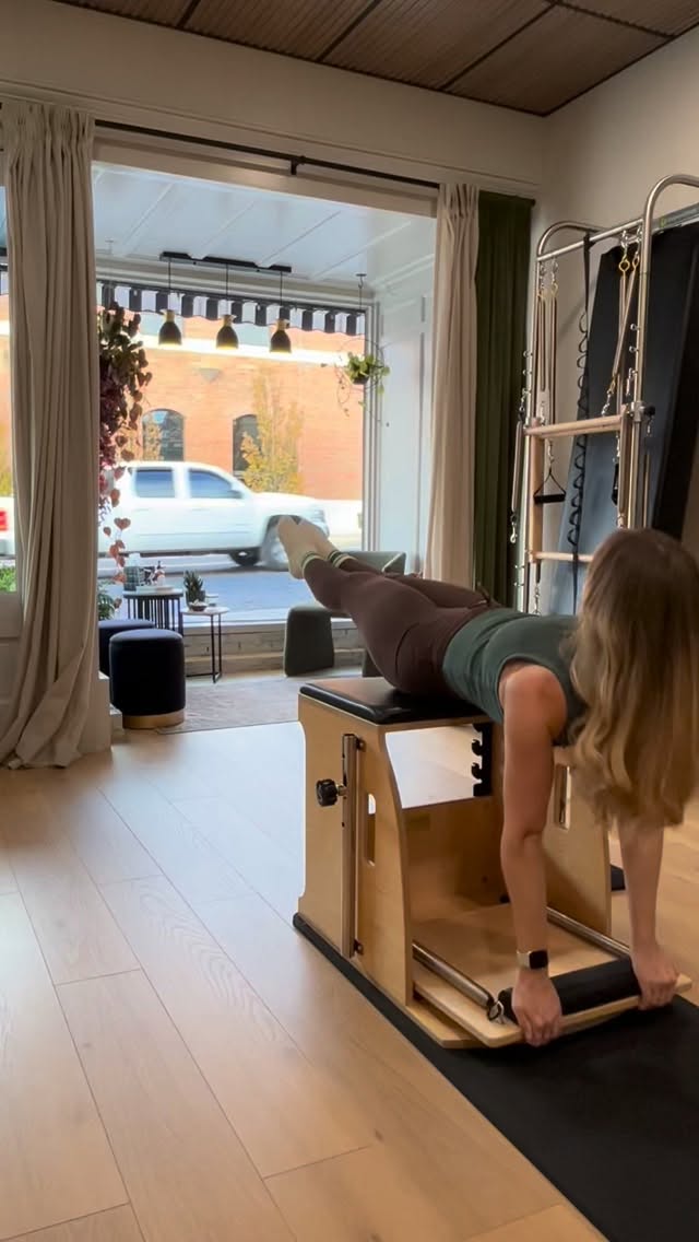 Flatpack instructions don’t scare me, I’ve got the core skills to handle it.
✔️Breathwork
✔️Concentration
✔️Jedi mind control
Bring.It.On! Pilates Peeps are ready for anything!
#pilatesforallbodies #pilatesnwa #pilateslovers #pillarpilates