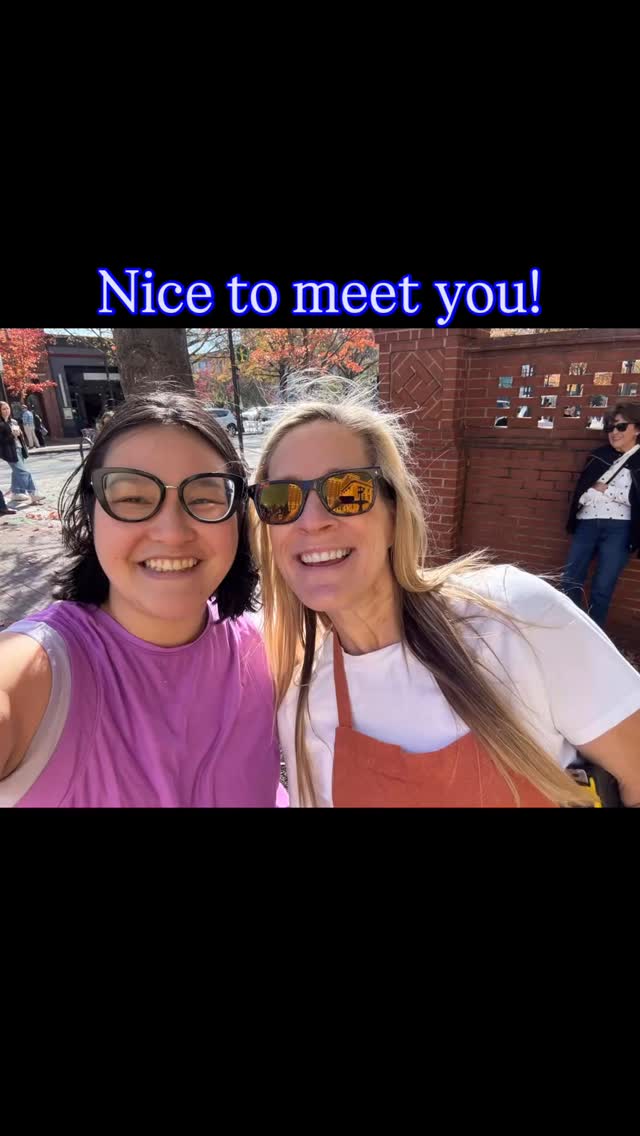 It was so great being downtown and I got to meet another small business owner and artist. Definitely check out her page @ellienavarroart
#smallbusinesssupportingsmallbusiness #localartistsupport #art #pianolessons #violinlessons #yeahthatgreenville #downtowngreenville