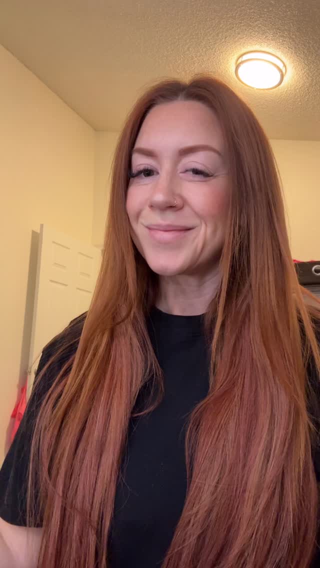 Have you oiled your extensions today, ladies?
#levelheadedhairdesign #hairextensions #sumnerhairextensions #bonneylakehairstylist #sumnerwa #wefts #kenraproducts