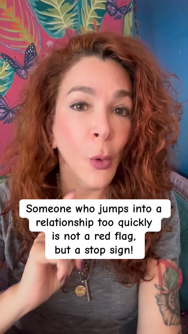 #datingredflags #RelationshipRedFlags #RedFlags #Codependency #AnxiousAttachment #AttachmentStyle #ToxicRelationships #Manipulation