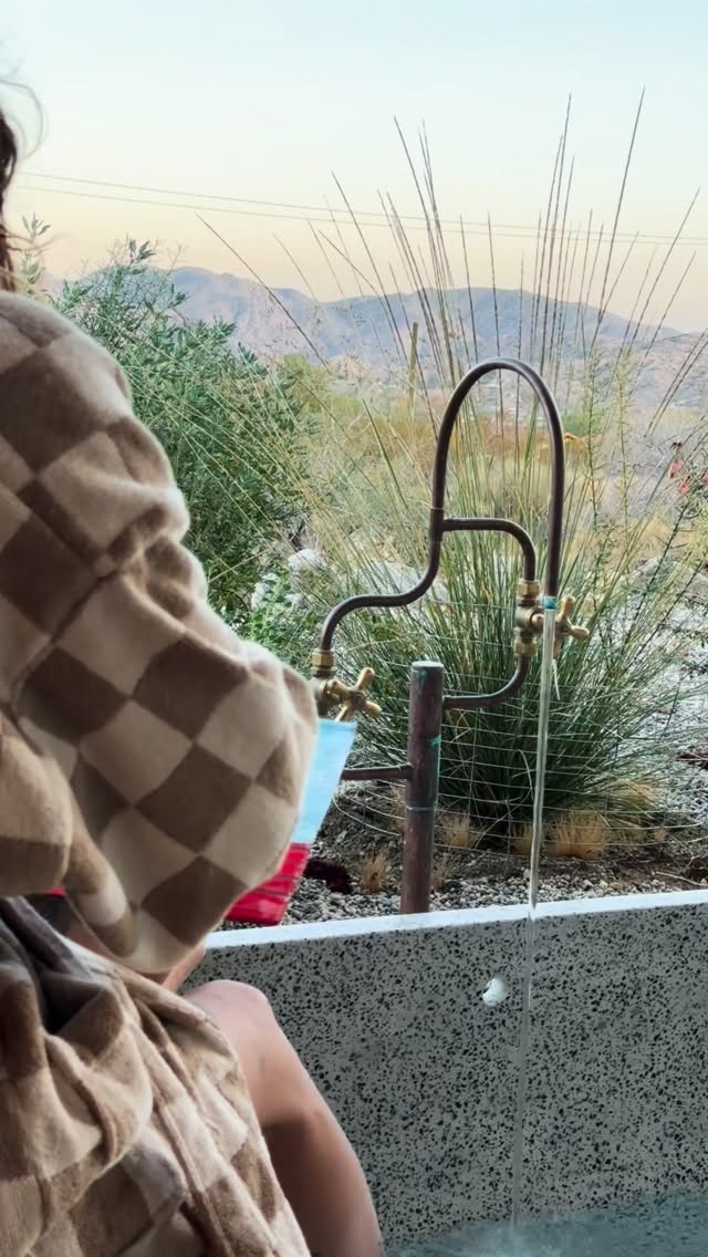 Wrapped in @bathingculture X @masseriasylvestre embrace. This collaboration just redefined self care. It’s our ultimate cleanse for your mind body and soul.
Prepare for moments of deep relaxation, inspired creativity and the softest touch against your skin.
It begins with the details: the Meadow Vision Mind and Body Wash transports you instantly. Capturing the spirit of the California wild, with a natural fragrance designed to evoke a superbloom of wildflowers, sagebrush, and warm earth.
A sensory journey that perfectly compliments the quiet, low-impact design of this passive home.
The towels are also hand-loomed, incredibly absorbent, and made with organic cotton, speaking to the soul of sustainable comfort.
When you check in, the ritual of unwinding is effortless. Let go of the day, step out of the bath, and sink straight into @bathingculture organic cotton robe, making your transition from home to the Mojave Desert seamless, and comfortable.
Our invitation to you? To feel completely cocooned in natural, gentle luxury, harmonizing perfectly with Sylvestre’s commitment to Earth-friendly wellness.
This is the good life bottled and robed #bathingculture.
Ready to bring your stay home? Get 30% off the entire @bathingculture collection with code FAM30.
Explore @masseriasylvestre @masseriamorongo availability and book your next retreat.
#getaway #sustainableliving #mindbodyandsoul #sustainableluxury #slowliving #mojavedesert #staycocoon #creativeretreats #desertmodern #cleanbeauty #joshuatreenationalpark #joshuatree #morongovalley #passivehouse #designmilk