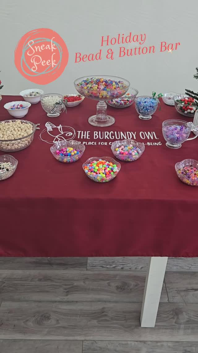 A little sneak peak of my ✨️Holiday Make & Take Bead & Button Bar ✨️