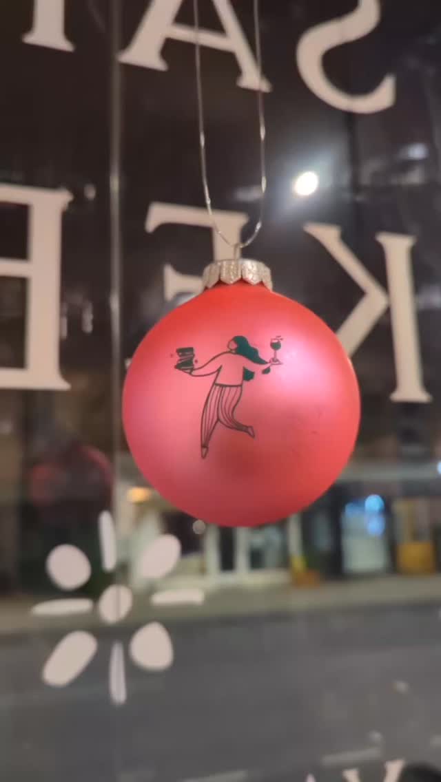 BookBar's annual Christmas Party is back! Get your books signed by your favourite authors, enjoy a glass of warming mulled wine and soak up those festive vibes.
We can't wait to welcome @ellarisbridger @naomi_alderman and @gurnaikjohal to BookBar Islington next Tuesday (25th November)! We promise an evening of books and book-lovers and festive cheer.
Can't make that one? We're hosting ANOTHER festive evening at our new shop in Chelsea on 2nd December and are thrilled to be welcoming Benjamin Wood, @julielincooks and @nataliehaynesauthor to sign and dedicate books (plus some live music to boot).
Sign up at our website - signing up is a tenner which can be redeemed against the cost of a book on the night.