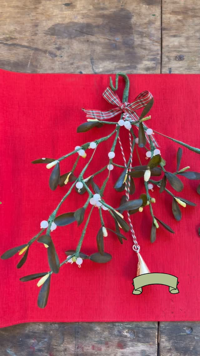 Christmas kisses here we come! š Such a lovely start to the day, arriving @westhopecollege on a bright and crisp sunny morning, with a dusting of snow on the ground. The loveliest group of crafty folk joined me in the Rumble Room, to create a generous sprig of waxed paper mistletoe. We added ribbons and bells, and ta da, there was a definite festive feeling in the air! The cake wasnāt half bad either. If you fancy joining me for my next workshop in March 2026, checkout Westhope website for details and how to book. #floralantics #handmade #papertreasure