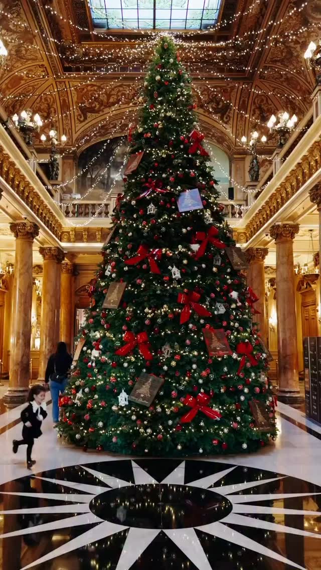 @principautedemonaco dressed in lights 🎄✨
When winter arrives, Monaco doesn’t just shine…it captivates.
Majestic Christmas trees, iconic squares and @casinosmontecarlo. A unique atmosphere blending tradition, elegance and holiday magic.
Whether you come to dream, to wander, or simply to feel something different.
Monaco 🇲🇨 during the festive season is something everyone should experience at least once.
🎁✨ Let yourself be carried by the magic.
📍 Monaco is waiting for you!
@visitmonaco
#monaco #montecarlo #principautedemonaco #mymontecarlo #frenchriviera #christmasinmonaco #monacochristmas #monacovibes
#luxurylifestyle #wintermagic #christmasmood #noel #cotedazur #travelinspiration #elegance #traditionandexcellence