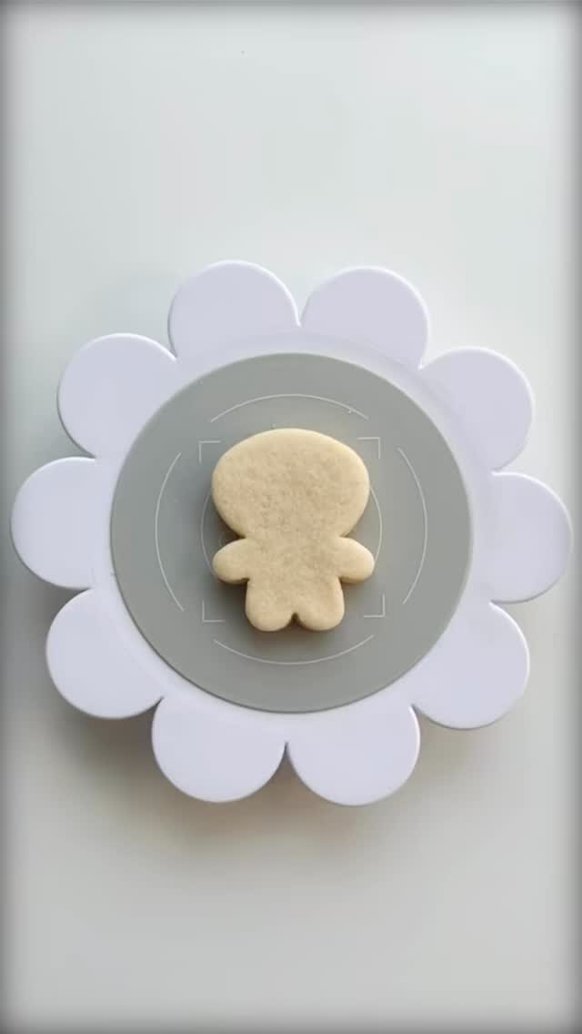 Ordering closes TODAY for Christmas cookie pick ups on 12/13! Visit MyCoastalCookies.com to shop our Christmas collection 🎅🏼🍪
#destin #30a #coastalcookies #decoratedcookies #cookiedecorating #cookie #Christmascookies #christmascookiesdestin