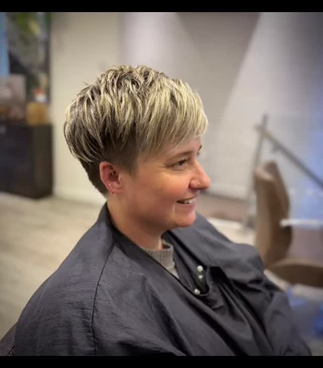 Obsessed 🤩 #pixiecut #undercutpixie #undercutgirls #beautifullady