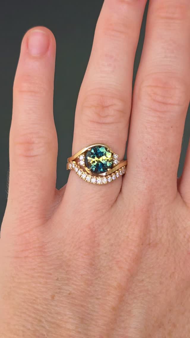 When something old meets something new ✨️
Cloe came to us looking for a custom wedding band to suit her absolutely stunning engagement ring, a sentimental piece gifted from her partner and once worn by his mother for 30 years.
The question of redesigning her Engagement ring came about but ultimately it was not needed on such a timeless piece. We designed the wedding band to flow naturally with the curves and shaping of the engagement ring while adding a touch of sparkling diamonds to complete the set. We love how a touch of modern design can enrich and compliment a classic designed ring.
To view our available Sapphires, Fine hand-made Jewellery and Custom Designs - DM, email sales@thehouseoffacets.com.au or visit our website to book an online or in-studio appointment today
www.thehouseoffacets.com.au
#australiansapphire #handmadejewellery #weddingband