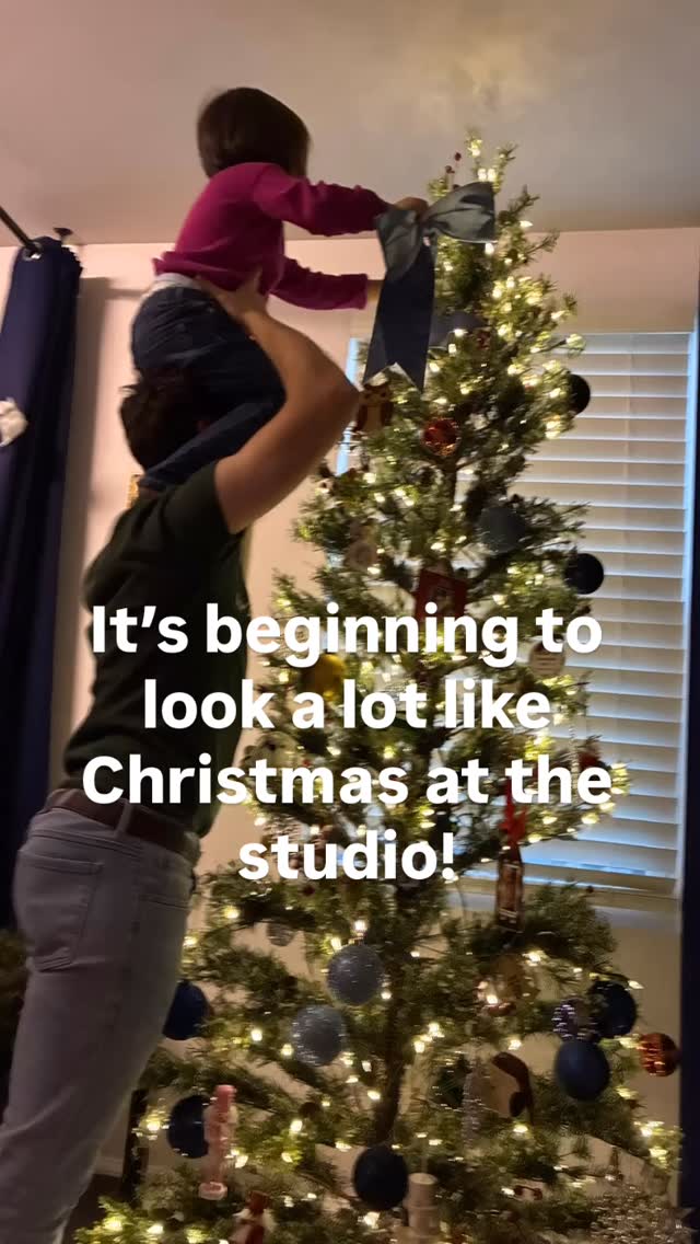 It’s tiiiiiiiiiiiiiiiiime.
#Christmastree #otannenbaum🎄 #pianolessons #violinlessons #holidaydecorations #yeahthatgreenville