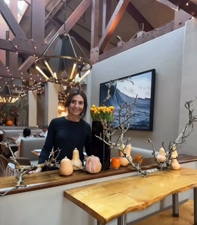 Loving what you do is the secret to a constant glow ✨🌺
#Ornamento #FlowerStudio #EventDesigners #BayAreaLuxury #FloralMagic #pastamoonrestaurant #PassionAndBloom