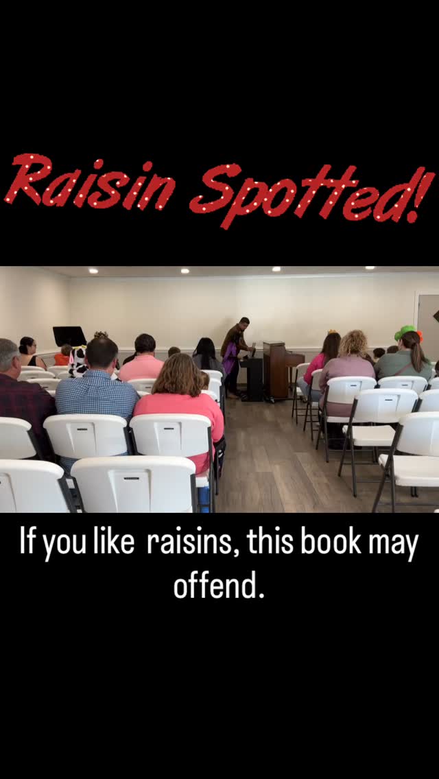 @rocvmusic and his daughter Ellie playing Raisins by @wunderkeys
#costumerecital #pianolessons #violinlessons #halloweenseason #yeahthatgreenvillesc #virtuallessons