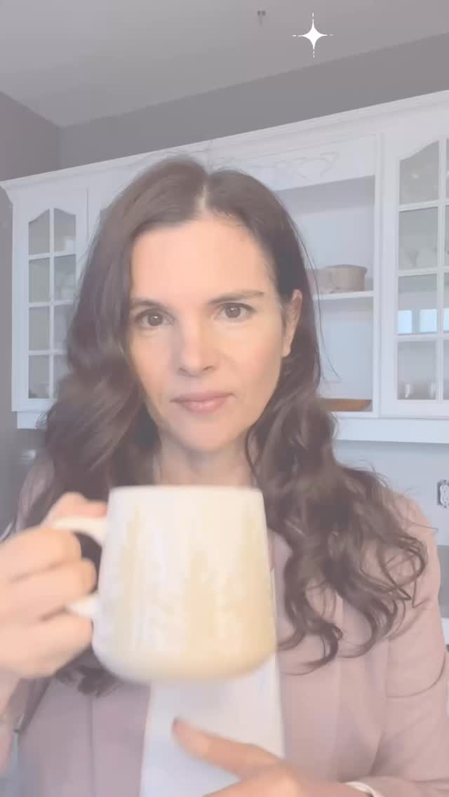 4 weeks.
That’s all it took for my latest client to:
✨ Reduce bloating
✨ Improve bowel movements
✨ Calm inflammation
✨ Clear her skin
✨ Feel more energy
When we support gut bacteria, balance meals, reduce inflammation, and personalize probiotics — things change fast.
If you want to know which gut test you need, comment TEST and I’ll send you my quick quiz.
#guthealthtesting #stooltest #perimenopausehealth #inflammation #nutritionist #guthealingjourney