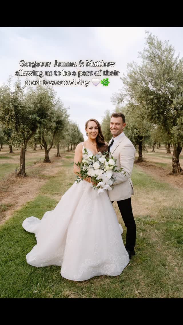๐ฟ A little piece of Jemma & Matthews love story - saved forever inside of this beautiful selection of keepsakes. A combination of resin & framed pieces that will bring back the memories of their most special day together ๐ฟ