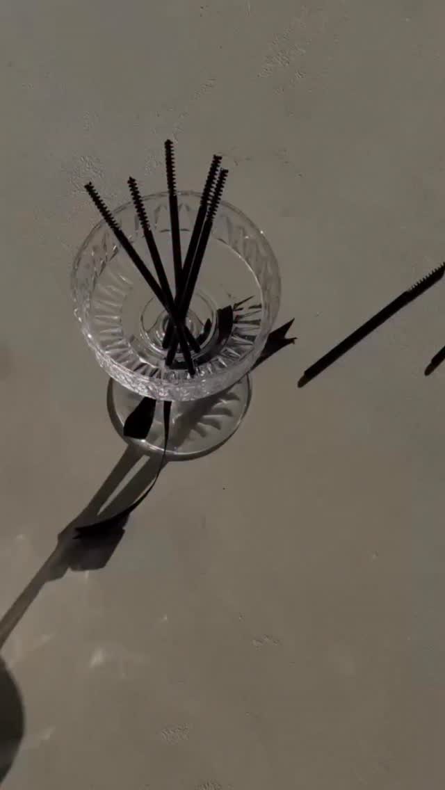 Don’t forget to brush your lashes this holiday season ✨ A quick daily comb keeps them lifted, fluffy and gorgeous for every event on your calendar 🎀 #lavoomsalonyyc
•
#YYCBeauty #CalgaryBrows #CalgaryLashes #BeautySalonYYC #BrowLamination #LashExtensions #FacialTreatments #EyebrowThreading #YYCHair #MakeupArtistYYC
#BeautyInspo #LashLift #BrowTinting #BeautyServices #YYCSalon #CalgaryBeauty #GlamLife
#SkincareYYC #BrowGoals #LashGoals #BeautyBar #SalonLife #BrowsAndLashes #BrowArtist
#LashArtist #HealthySkin #BeautyExperts