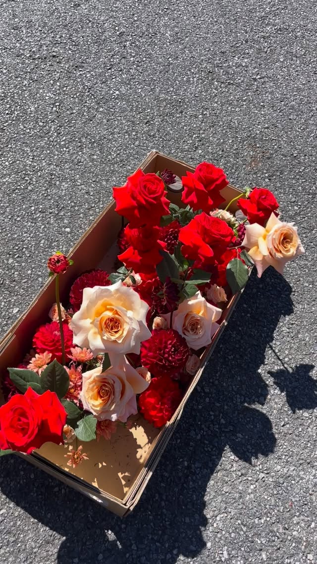 Moments before install. The definition of romantic florals for K&J ❤️