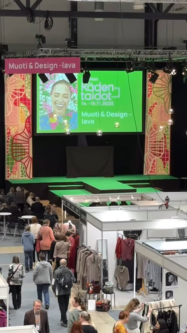 My work on stage 💖
A few weeks ago, the Finnish Craft & Design Fair took place in Tampere, Finland. I had the opportunity to design and create striking stage decorations for the Fashion & Design stage — tall patchwork pieces standing over six metres high. Many visitors were amazed when they realised that the towering surfaces were actually patchwork textiles and not giant printed fabrics.
The collaboration began with an idea from creative designer @emmakinnu . She had followed my work for some time, and while working with the fair organization Tampereen messut on the event’s stage concept, she came up with the idea of using my work as the basis for the stage décor. I was thrilled by the proposal, and it was a joy to join the project and create something completely new for such a large event. And truly — what could be more fitting for a craft fair stage than handmade textile art?
What made this project especially new for me was not only the massive scale and the new purpose of the pieces, but also the constraints that come with working within a brand’s visual identity. The challenge was to design something that reflected the fair’s brand image while still looking unmistakably like my own work. Although I always take clients’ colour preferences, for example, into account in commissioned pieces, working with a brand meant following a much more specific and clearly defined colour palette and style. I naturally gravitate toward more muted, earthy tones in my work, but it was refreshing to immerse myself in a world of bright colours and vibrant combinations.
My design process began with studying the fair’s visual identity for the year. As I looked at it, my mind drifted toward summer, flowers and flourishing gardens. Through many sketches, the final outcome became a joyful, abstract view into a paradisiacal garden — glimpsed from just beyond a fence, with its flowers, paths and stone textures.
As with all of my work, the fabrics used in these pieces are made entirely from recycled textiles: old curtains, tablecloths, bedsheets and more.