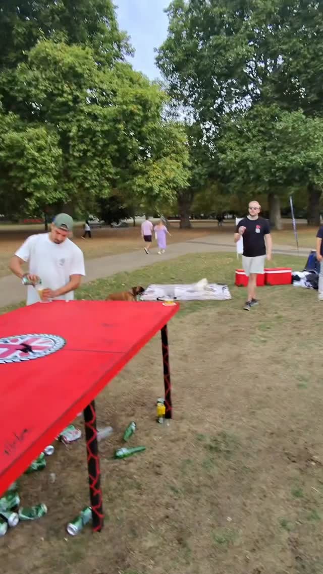 We are back after a few weeks breakโฆ and Harry and I still canโt catch ๐คฃ
Back to regular posting of clips from all of 2025โs events ๐
#dyeislife #beerdie #dye #sports #drinking #games #university #students #socials #unisocials #drinkinggames #freshers #beerpong #beer #events #stag-do #summer #outdoorgames