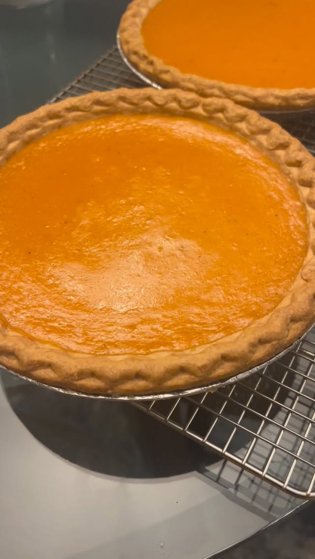 Been awhile!! Hi π all Thanksgiving Pie orders are coming along!! #montgomeryskitchen #tampachef #sweetpotatopie #dessert #soulfood #sweets #southerncooking #pie #foodislove