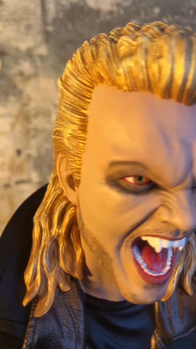 🩸 “THOU SHALT NOT FALL.” 🩸
Sink your teeth into this seriously detailed 3D resin-printed bust of David from The Lost Boys — now available exclusively at thegiftburrow.com.
This collector’s piece captures every iconic detail:
🔥 Fiery vampire eyes
🩸 Razor-sharp fangs mid-snarl
🧛♂️ Signature leather jacket
✨ Hand-finished for maximum realism
A must-have for horror collectors, vampire lovers, and fans of the ultimate ’80s cult classic.
Bring home the leader of the Lost Boys today… if you’re brave enough.
🛒 thegiftburrow.com#TheLostBoys #DavidLostBoys HorrorCollectibles VampireArt 3DPrintedBust ResinArt HorrorMerch CultClassic 80sHorror TheGiftBurrow