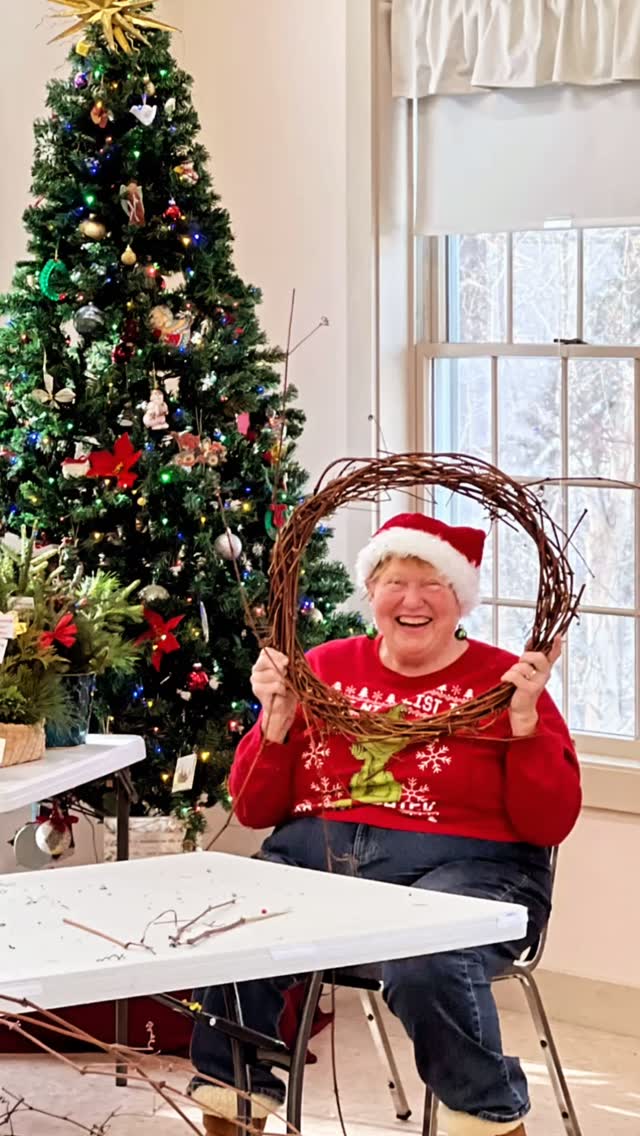 Thanks to everyone who joined us on December 4th for our annual holiday gathering! 🌲✨
Together, we celebrated the season by creating Meals on Wheels mugs and festive baskets to brighten up local spaces.
This year’s event included a fun new addition — a wreath-making lesson led by Peter Arnold!
#gardenclub #gardenclubofwiscasset #wiscassetmaine #midcoastmaine #mainelife #holidaycrafting