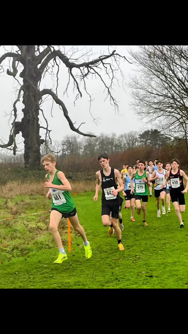 West Mids League.
Fixture 3.
Location: Newbold Revell, Rugby.
We had a great turn out with 16 LAA athletes across the age groups racing on this leafy , flat but muddy course.
Conditions were wet but mild, with most races held in constant rain.
Many thanks to parents for their support. Sorry about the laundry pile!!!
Results can be found on the west Mids page. Link in bio ๐
#trackandfield #schoolsout #letsrace #running #runnerslife #teamlaa #leamingtonathleticsacademy #running #motivation #teamlaa #coaching #fyp #sportscoaching #inspirenextgeneration