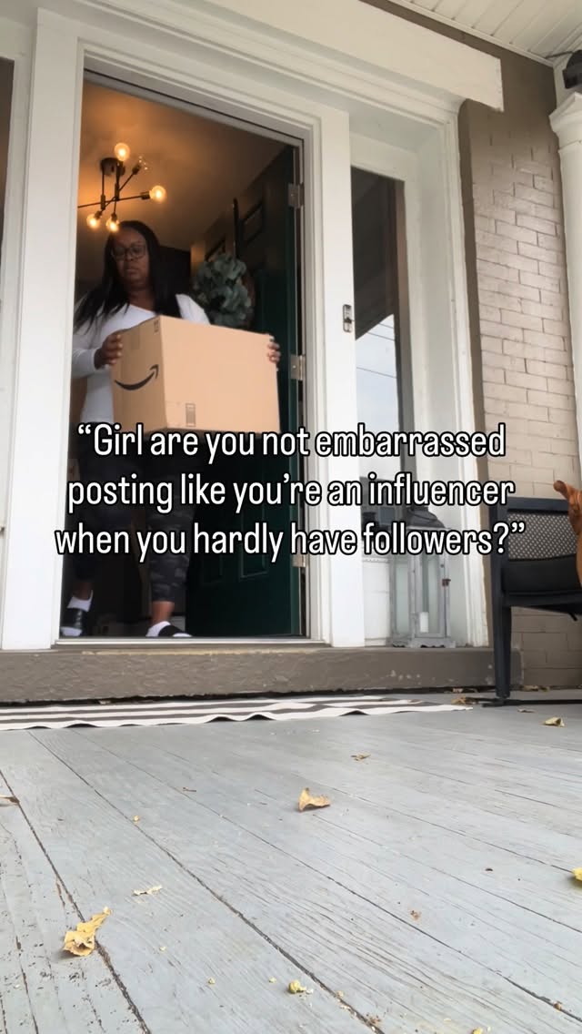 Me, politely asking the algorithm for more followers in 2026.
Starting with this post.
Tag a friend + reshare. Do your thing 🫶