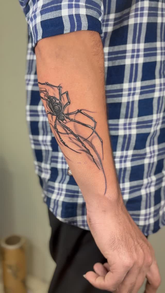 Forearm Spider tattoo
Done by our very talented artist at La nina Tattoos
#ahmedabad
A very cool concept tattoo for men on the arm with a semi realistic shading and blackwork.
#laninatattoos #tattoo