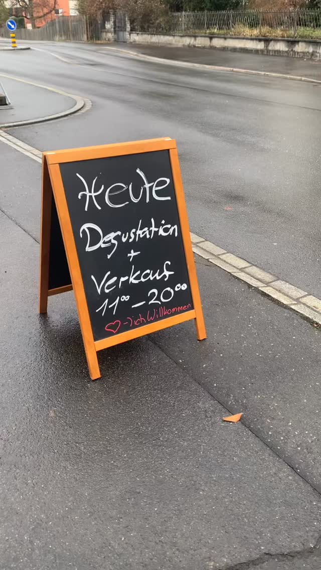 Heute Degustation und Verkauf von 11h-20h. Ich zeige meine neusten Kreationen und altes aus dem Archiv! Auf Auserwählten Weine gibt es bis zu 20% Rabatt! Komm vorbei, du bist herzlich willkommen! Ein Besuch lohnt sich immer…😊👍🥂 Marco Casanova
#degustation#casanova#weinpur#walenstadt#demeter#bio#finewines#willkommen