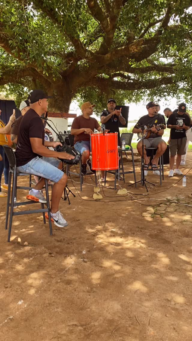 O Grupo @recuperasamba nos presenteou com essa linda música, uma composição do irmão de caminhada @dsbell80
É um convite para não esquecemos o que foi fundamental na reconstrução de uma nova forma de viver.
O valor do tratamento em uma comunidade terapêutica.
Compartilhe e vamos exaltar esse grupo tão querido que é o @recuperasamba.
#pagodegospel
#comunidadeterapêutica
#dependenciaquimica