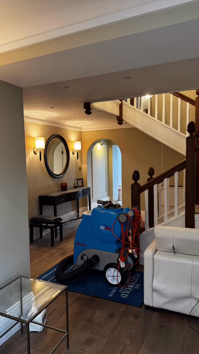 Was an absolute pleasure working at this Beautiful property today as you can see the carpets cleaned up very well.
Get booked with us today
📞 01451 601177
#cotswoldcleaninggroup #cotswoldcleaning #cotswolds #stowonthewold #cotswoldhomes #cleaning #daylesford #soho #cotswoldlife #cotswoldliving #cotswoldwedding #hospitality #carpet #christmas