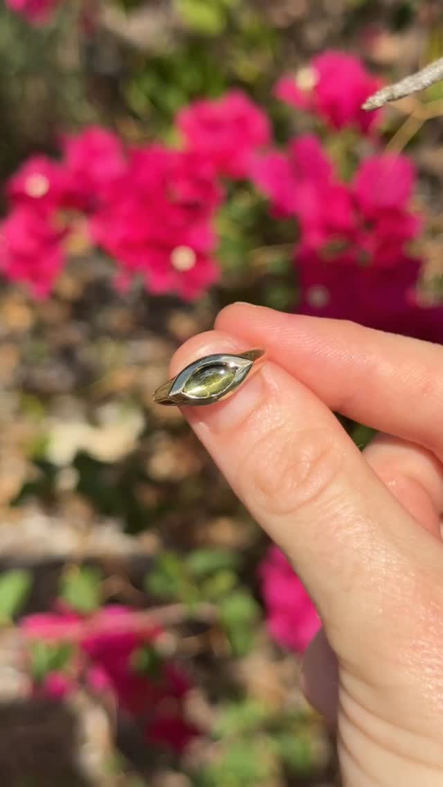 Ready-to-ship ✨
We have seen many sapphires in our years on the Gemfields from the big stunners to the small beauties and everything in between but there’s just something different about cabochoned sapphires that we fell inlove with! Such unexpected beauty comes from the soft but sexy look of cabochones and we knew we wanted to design an everyday wear signet style ring that celebrates the natural beauty of this Australian green marquise cabochon sapphire.
Available @ www.thehouseoffacets.com.au
1.14ct Marquise cabochoned Green sapphire
9ct Yellow Gold
Low profile signet style
Size M
To view our available Sapphires, Fine hand-made Jewellery and Custom Designs - DM, email sales@thehouseoffacets.com.au or visit our website to book an online or in-studio appointment today
www.thehouseoffacets.com.au
#cabochon #greensapphire #signetring