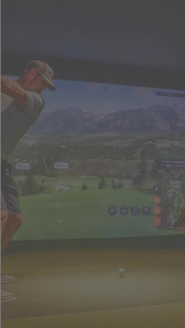 Did you know that we offer 1 on 1 coaching at the lounge with one of our seasoned golf pros?! Come improve your game & learn from the best!👀🤩⛳️🏌️#scratchgolfandlounge #golfsimulator #colorado #golflessons #bar #indoorgolfsimulator